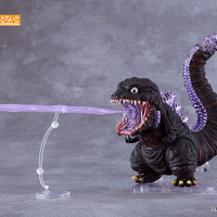 ゴジラおせち2026」登場！ ゴジラの足跡ドーン！モスラも舞う!? DX版に