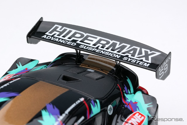 HKSが「東京オートサロン2025」限定/先行販売アイテムを公開、谷口選手