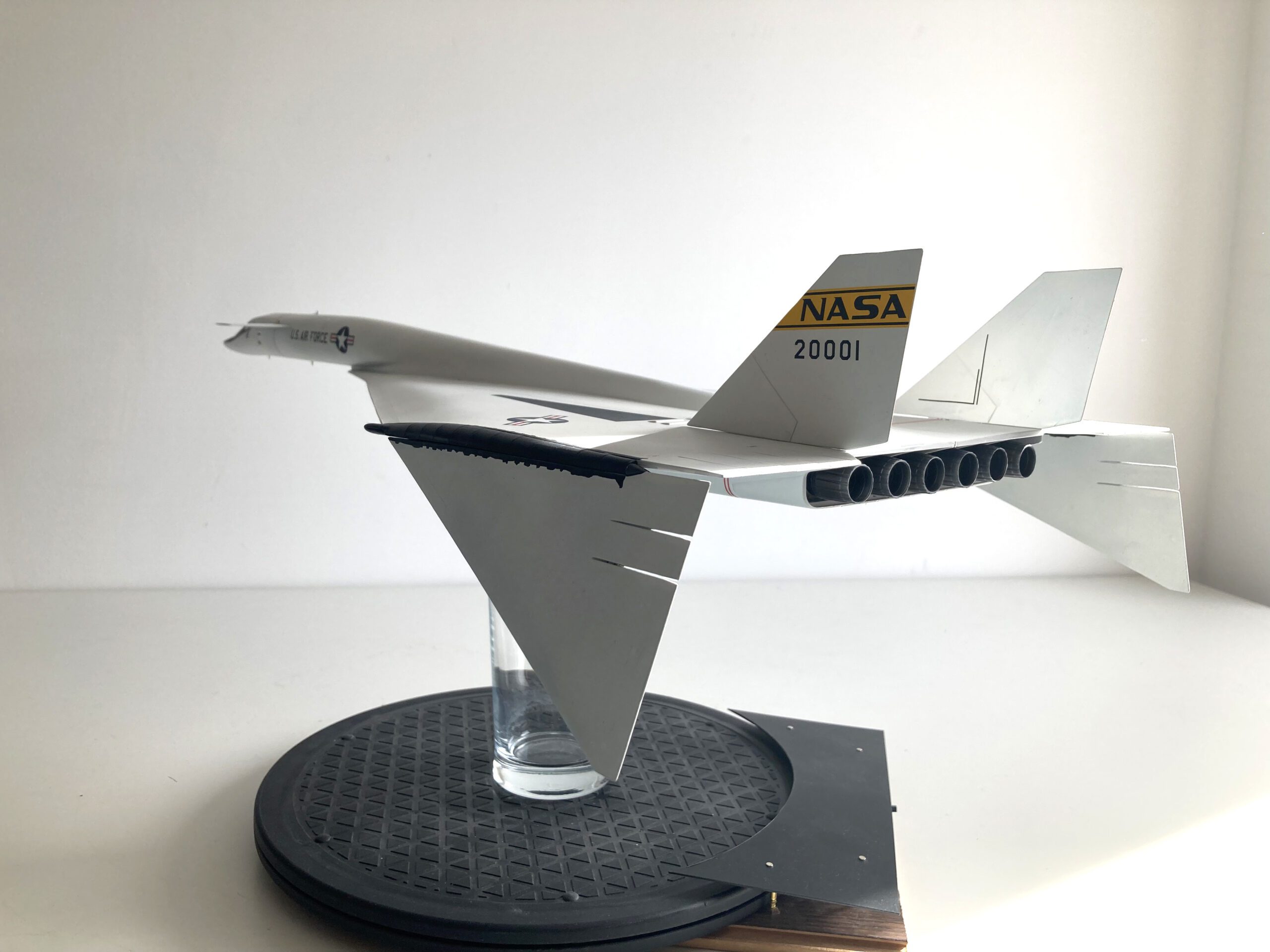 XB-70 Valkyrie | Scale model built by Colin Higton
