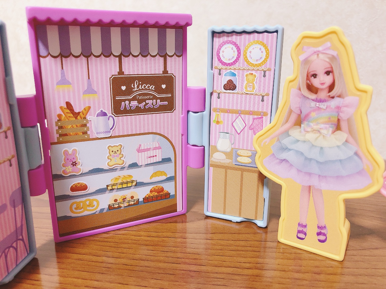 憧れのプリンセスやマーメイド、パティシエ姿の2Dフィギュアのリカ