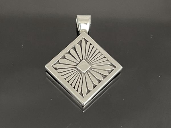 Square Sunburst Pendant by Howard Nelson [ロングブランチ ウェッブ