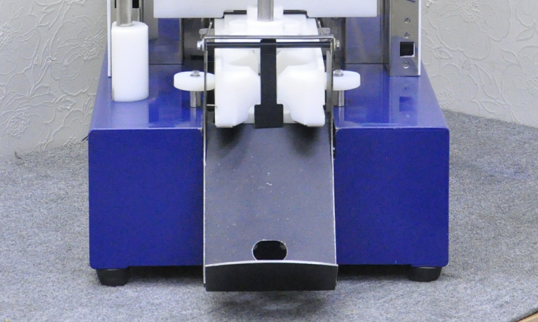 楽天市場】【新品】Fujiseiki/不二精機 にぎるくん 手動おにぎり成形機