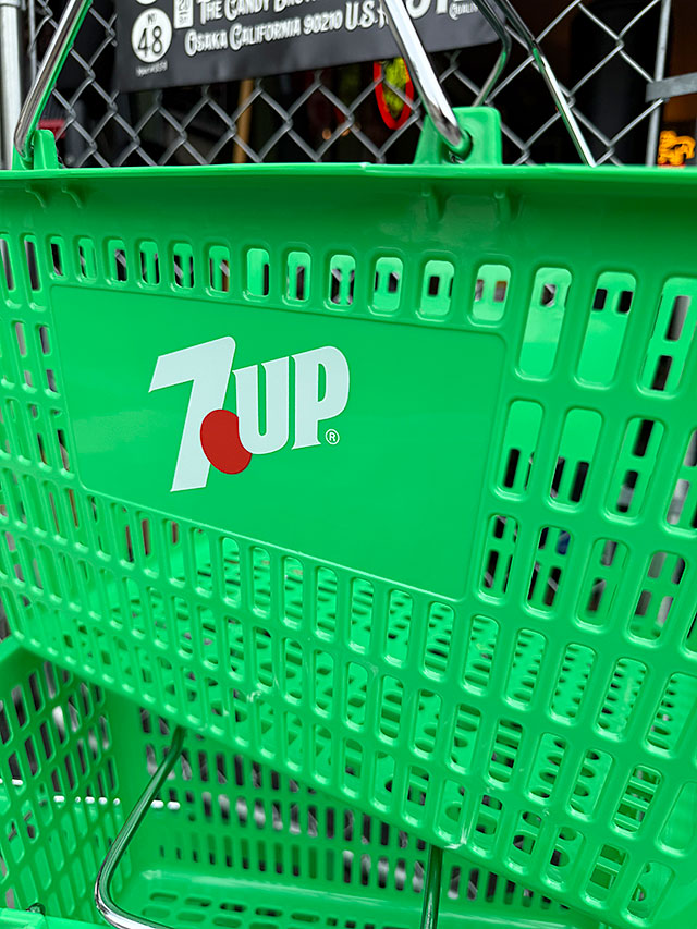 アメリカ業務用 ショッピングバスケット （7UP セブンアップ/グリーン