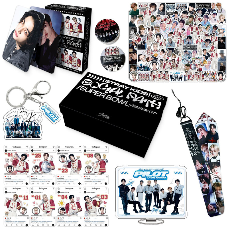 Stray Kidsグッズ ギフトボックス フォトカード social path テープ