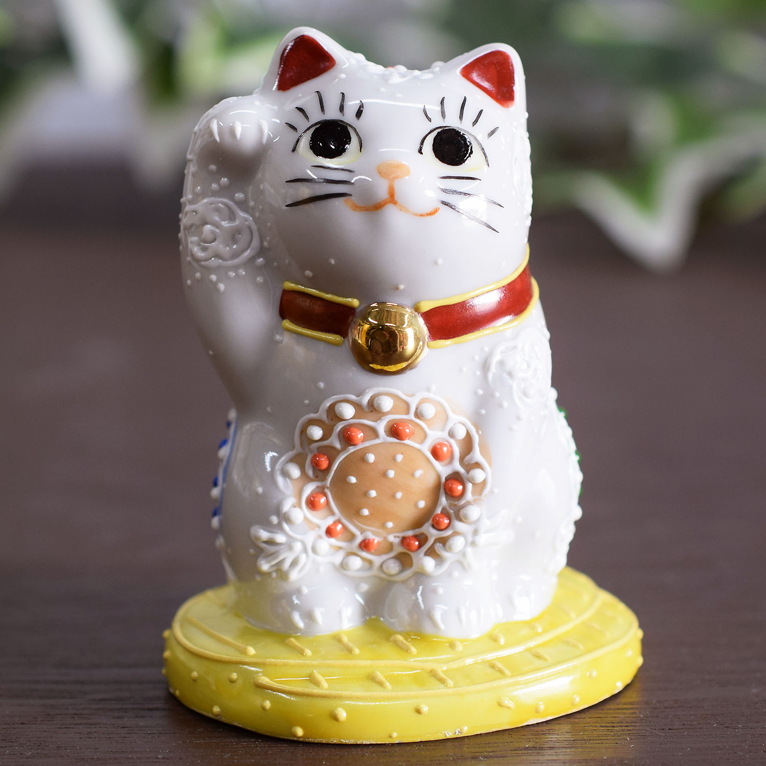 九谷焼 開運 招き猫 置物 開運 右手 小判乗り招き猫 : 和座倶楽部