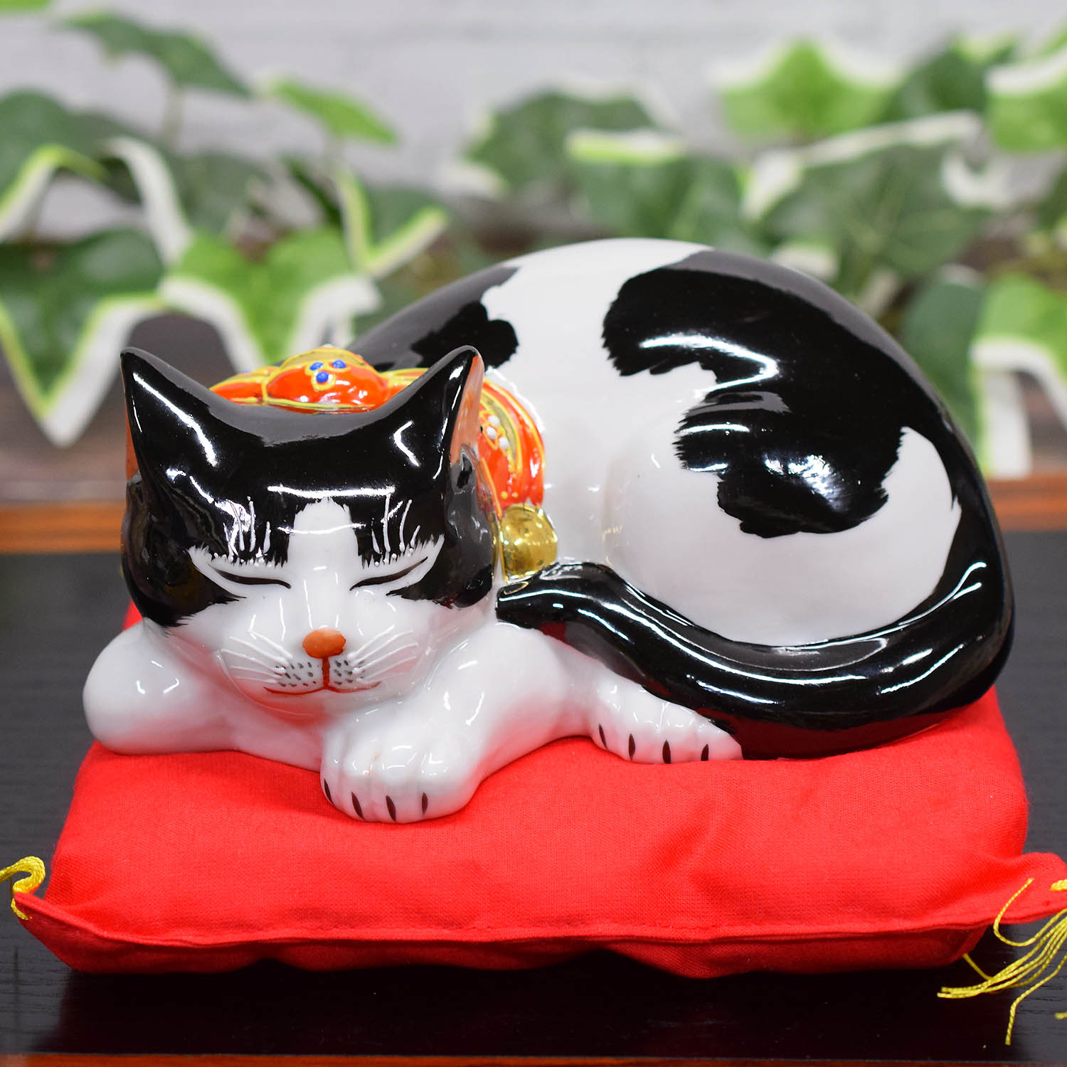 九谷焼 招き猫 置物 風水 眠り猫 白黒くん : 和座倶楽部 - 通販