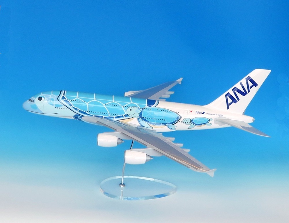 ANAの特別塗装「A380」と海上自衛隊最古参航空機をその手に