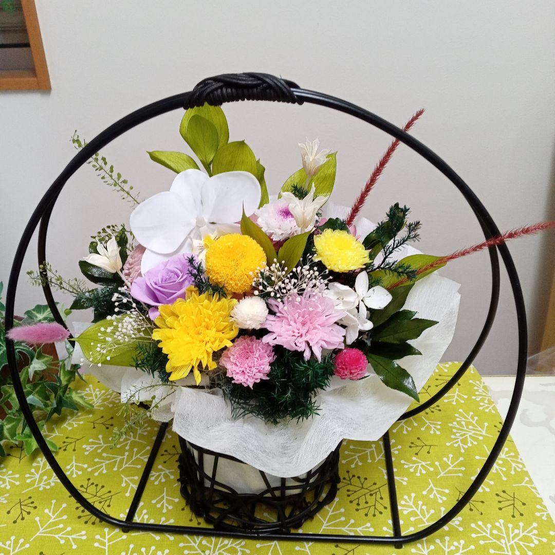 プリザーブドフラワー　かご花　仏花　お供え花 フルールcube”凛”【プリザーブドフラワー仏花】桐箱入りお供え花とお
