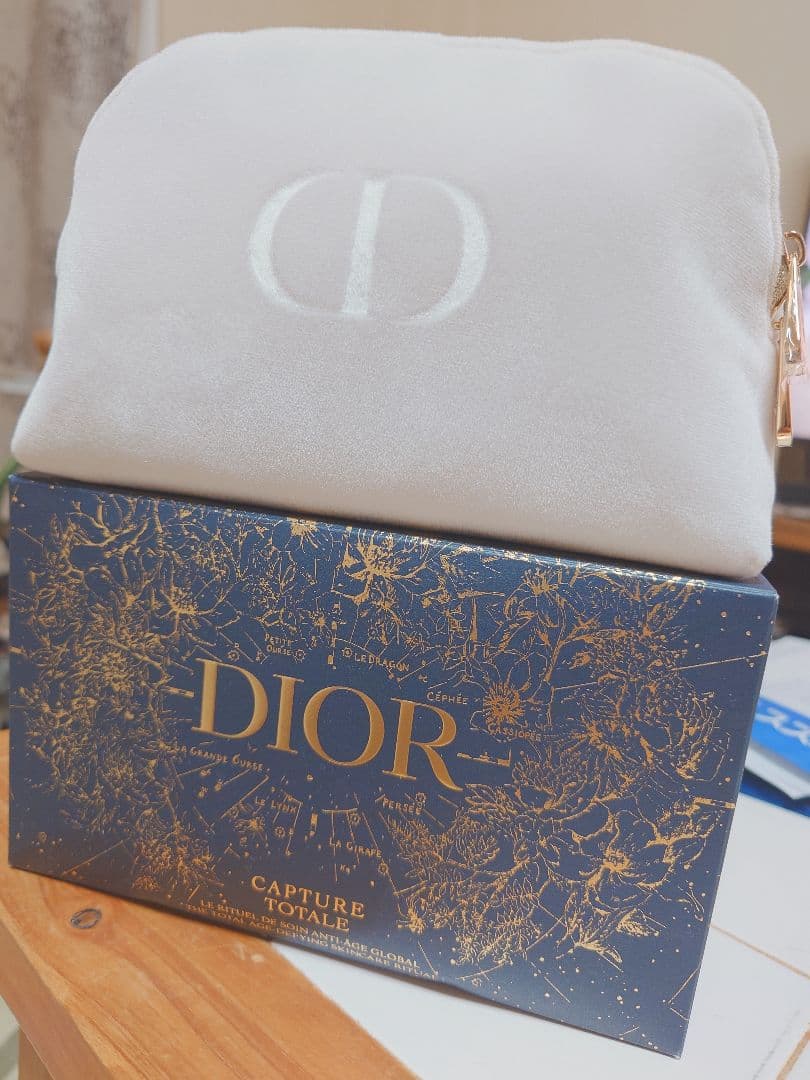 ディオール Dior カプチュール ホリデーコフレ 試してみた】Dior カプチュール トータル ホリデーのリアルな口コミ