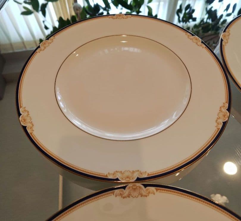 WEDGWOOD 黒壺 キャベンディッシュ27.5cm プレート4枚 - メルカリ
