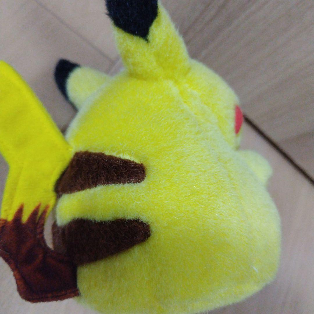 初期 ピカチュウ ぬいぐるみ レトロ トミー おなかを押すと鳴く - メルカリ