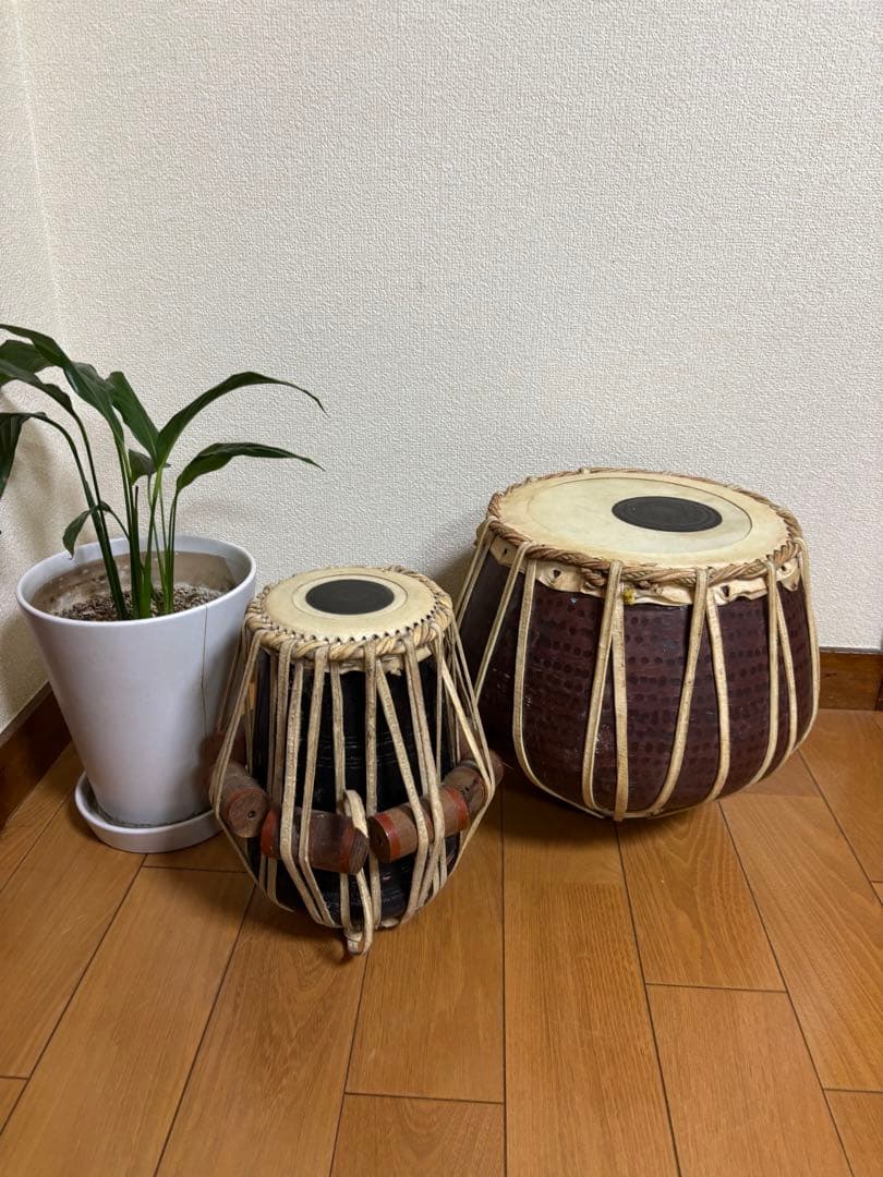 タブラ　太鼓　民族楽器　セット　未チェック タブラ フルセット ブラス・彫り込み仕上げ の通販[送料無料