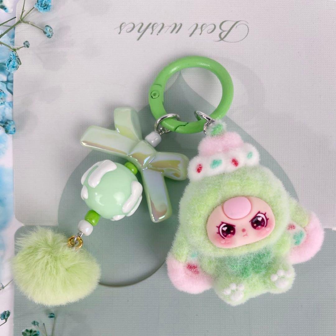 ❥baby three❥激カワキーホルダーストラップ 緑 - メルカリ