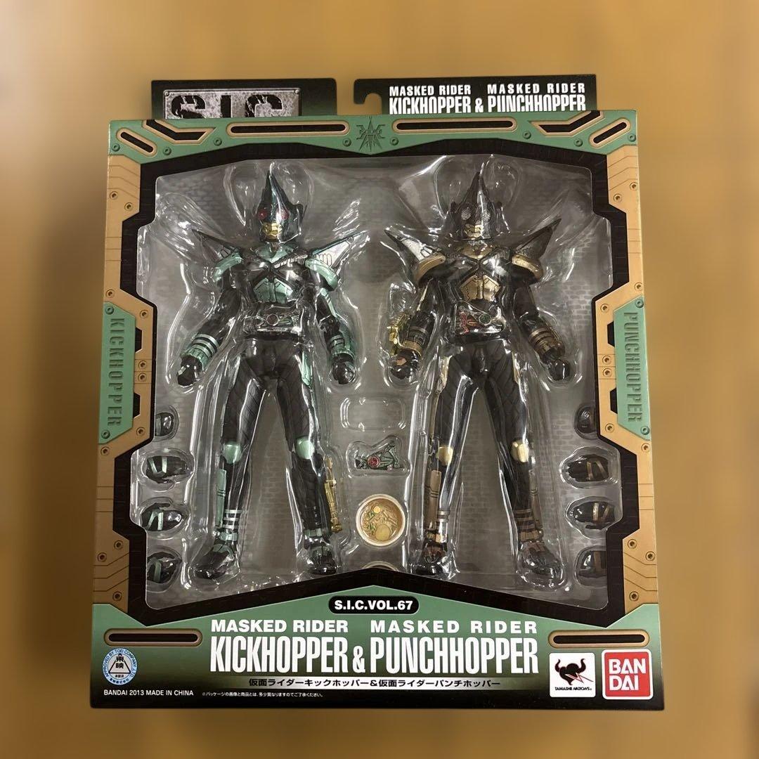 S.I.C. 仮面ライダーキックホッパー＆パンチホッパー 「仮面ライダーカブト」 Amazon.co.jp: TAMASHII NATIONS S.I.C. 仮面ライダーカブト 仮面