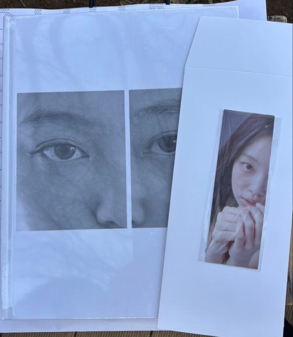 j*様 【特典付き】JENNIE <J2NNI5> POP UP ジェニ 写真集 JENNIEの写真展「J2NNI5」が代官山 蔦屋書店にて開催。韓国を代表する
