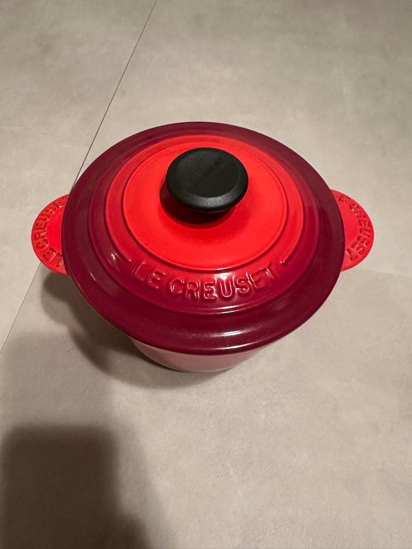ル・クルーゼ(Le Creuset) ココット・エブリィ 18 チェリーレッド Le Creuset (ル・クルーゼ)ココット・エブリィ 18 チェリーレッド (SS