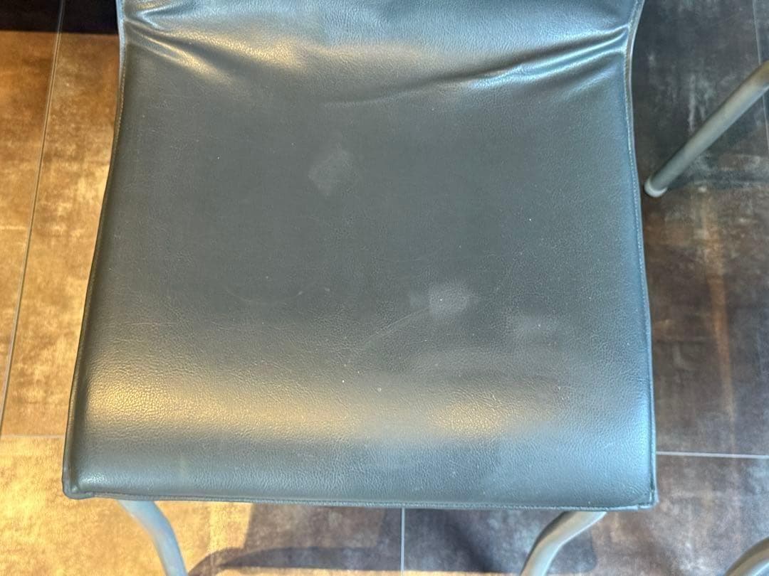 ②リーンロゼ ligne roset ブラック レザーチェア 2脚セット YZ - メルカリ