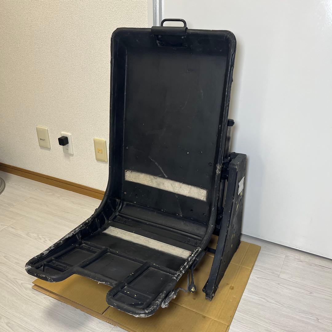 詳細不明 日本軍 航空機 戦闘機 シート 操縦席 座席 パイロット 実物 可動 空自、初の女性戦闘機パイロット誕生