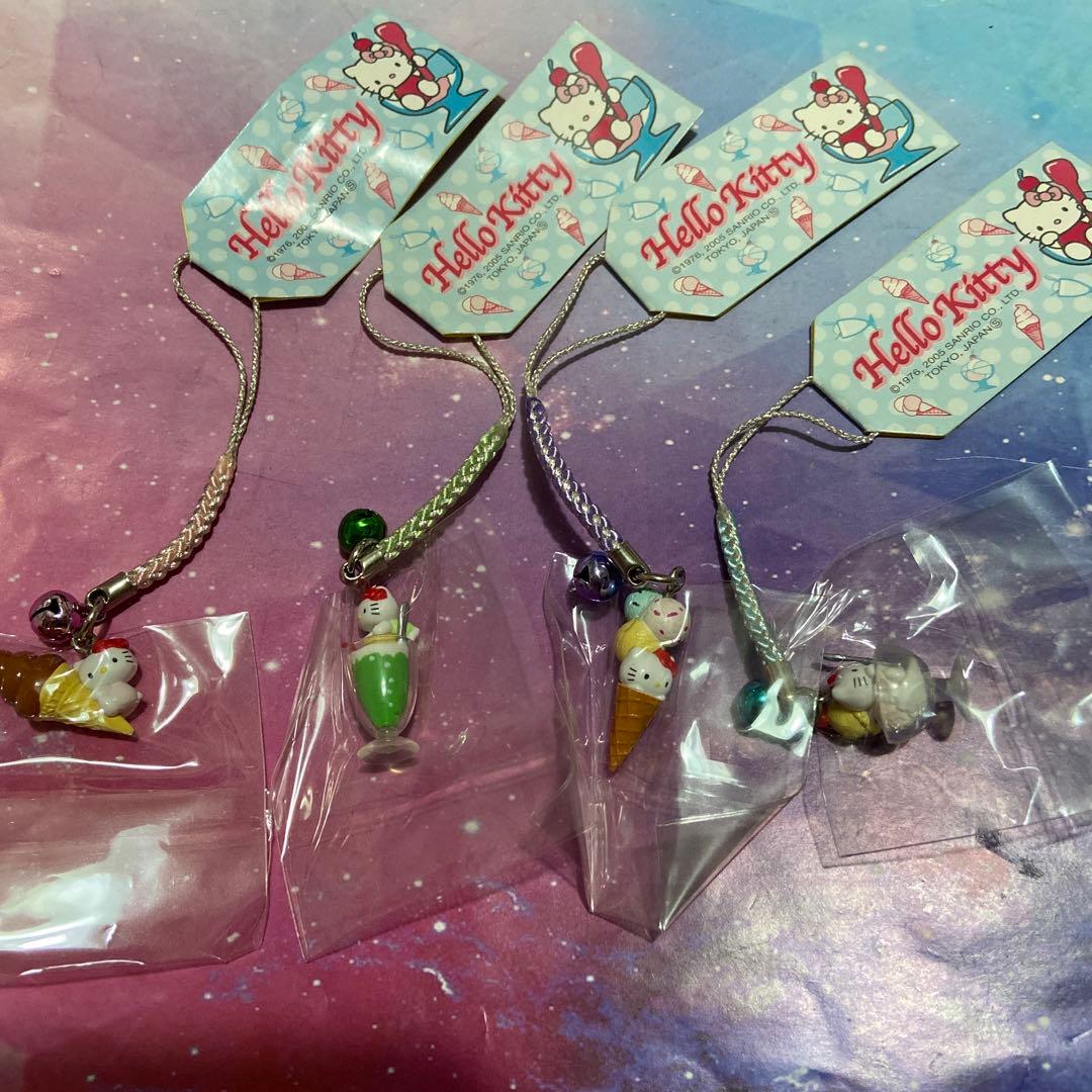 【最終値下げ】ハローキティ♡レトロ　根付け4種セット 超激レア☆ハローキティ♡グッズコレクション（B）☆根付4Pアソート
