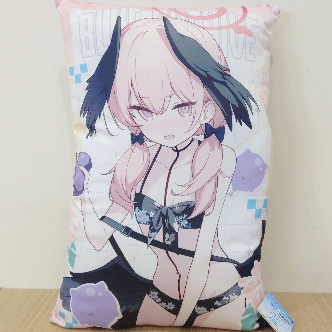 ブルーアーカイブ 描き下ろしビジュアルアートクッション 水着ver